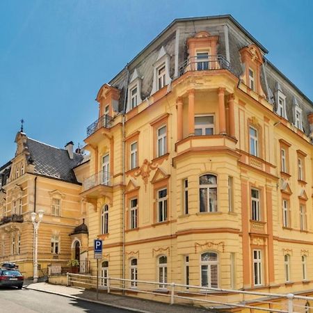 Anzio Apartments Marianske Lazne Bagian luar foto
