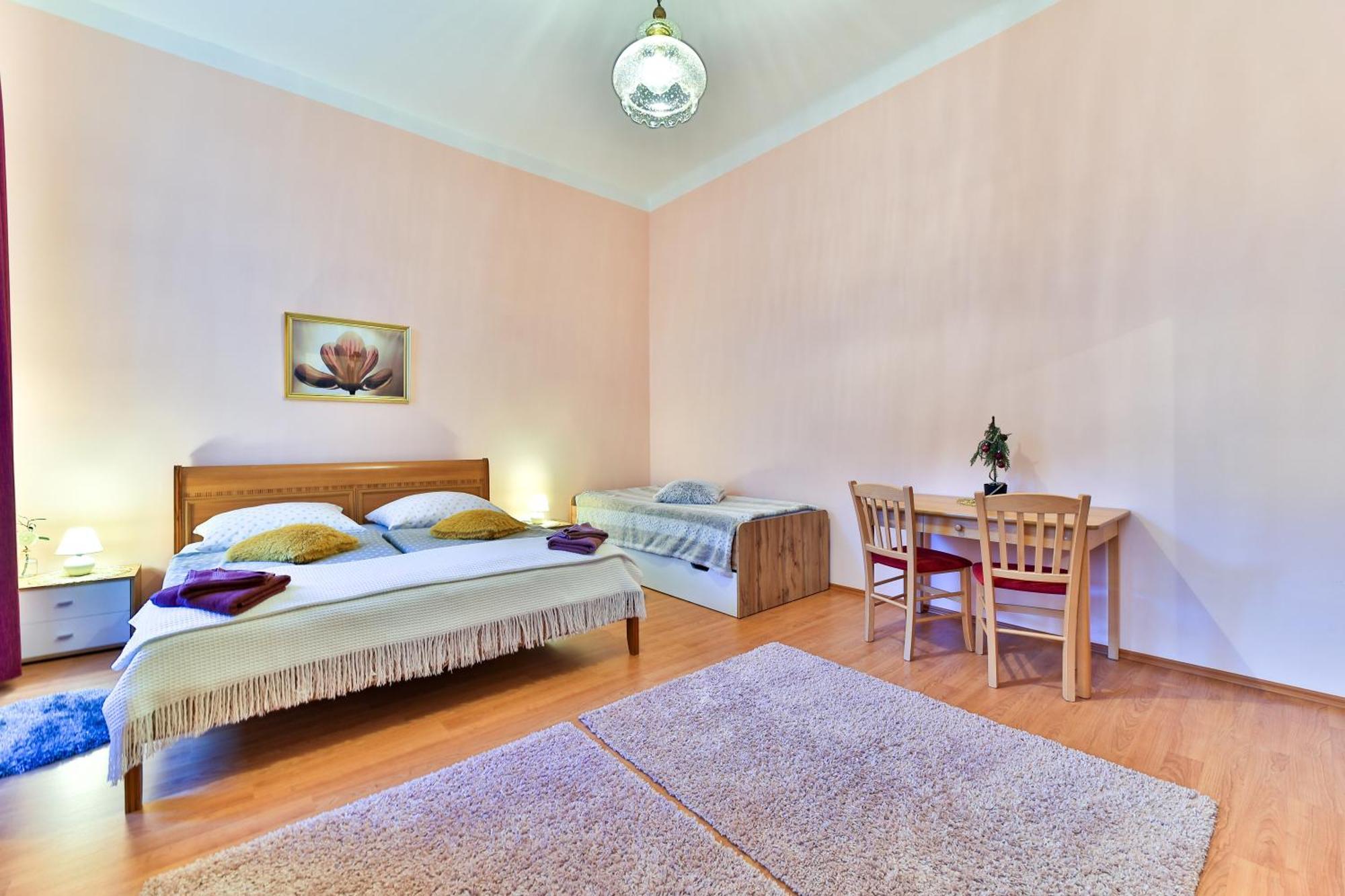 Anzio Apartments Marianske Lazne Bagian luar foto