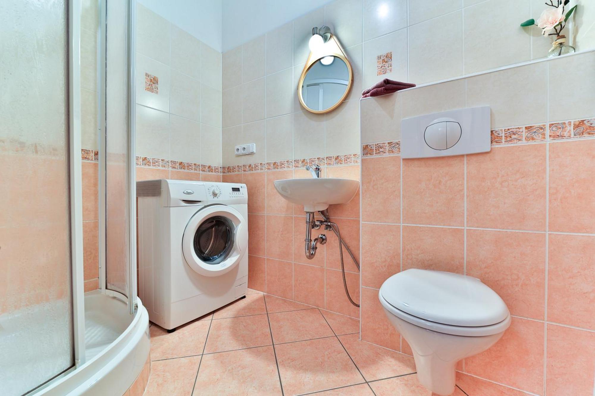 Anzio Apartments Marianske Lazne Bagian luar foto