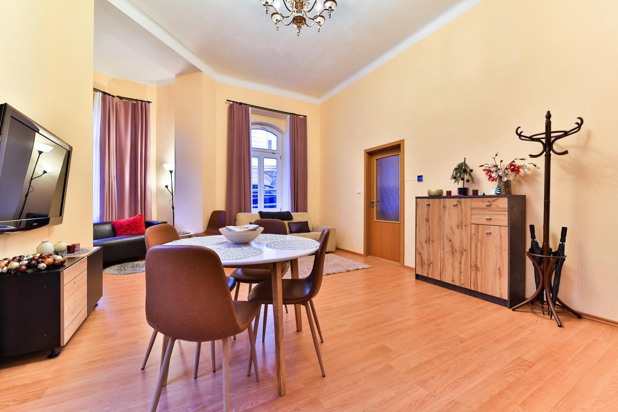 Anzio Apartments Marianske Lazne Ruang foto
